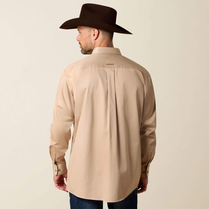 Ariat Men - Solid Twill Classic Fit Shirt (Khaki) 10000505