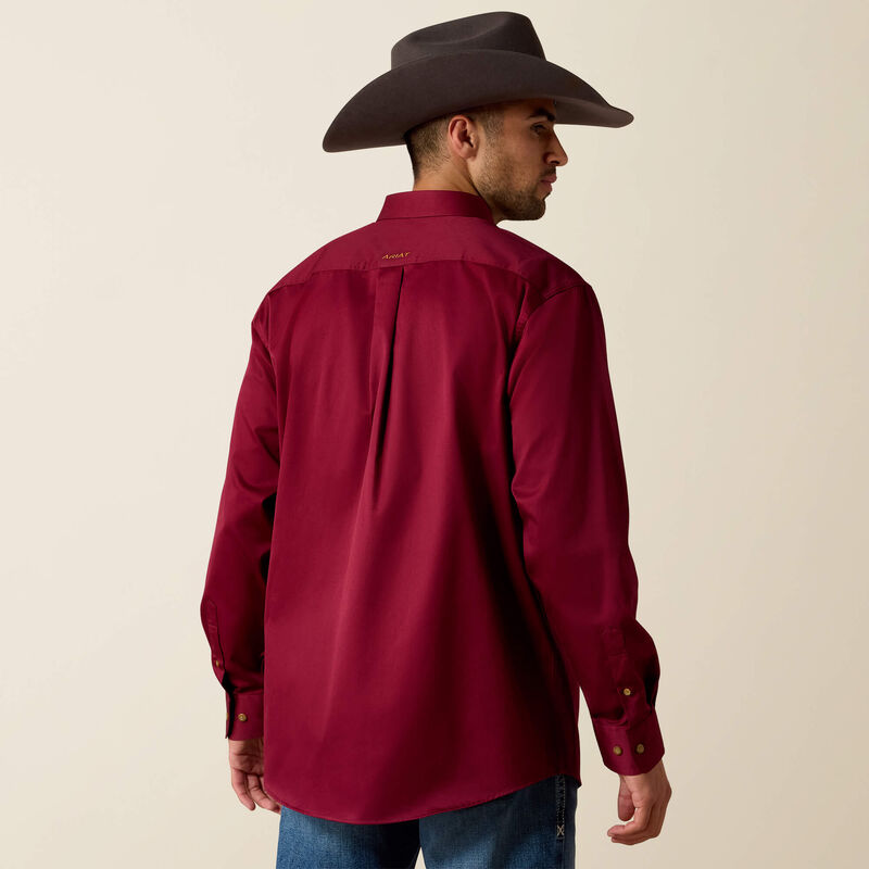 Ariat Men - Solid Twill Classic Fit Shirt (Burgundy) 10012635