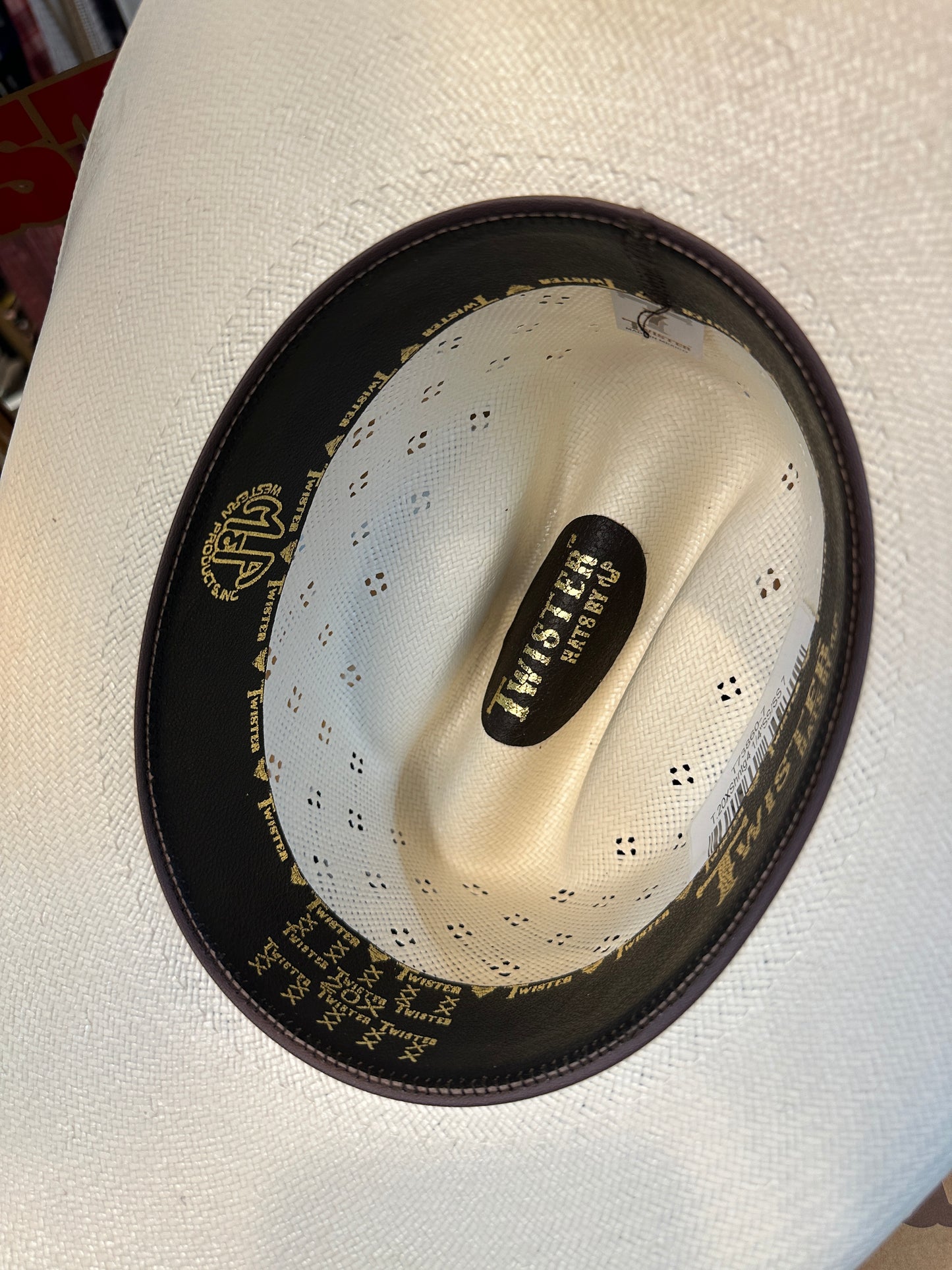 Twister - 20X Shantung (Cattleman Crown) T73860