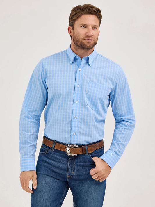 Wrangler Men - Cody Johnson Button Down (French Blue Check) 112369517