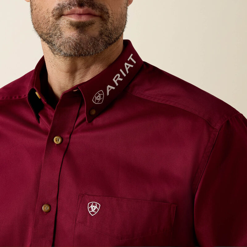 Ariat Men - Team Logo Twill Classic Fit Shirt (Burgundy) 10027995