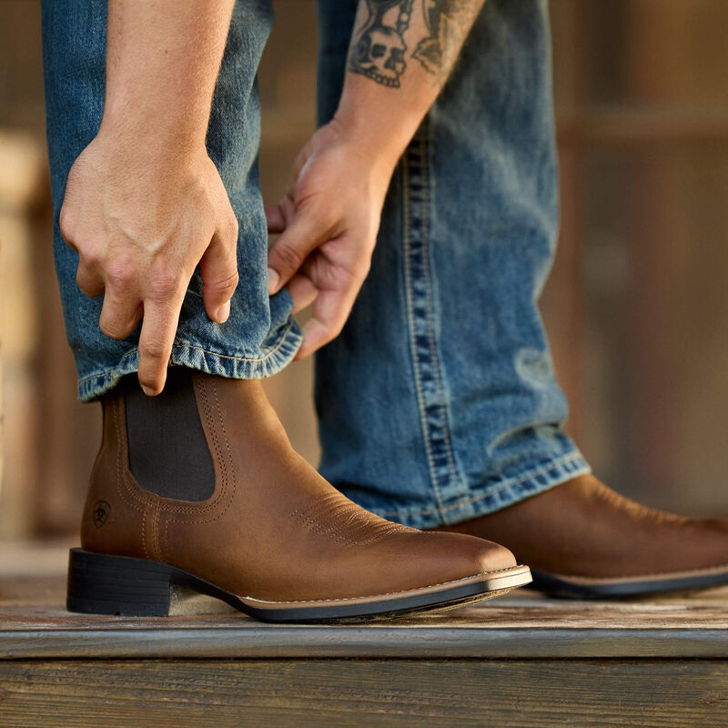 Ariat Men - Booker (Distressed Brown) 10031452