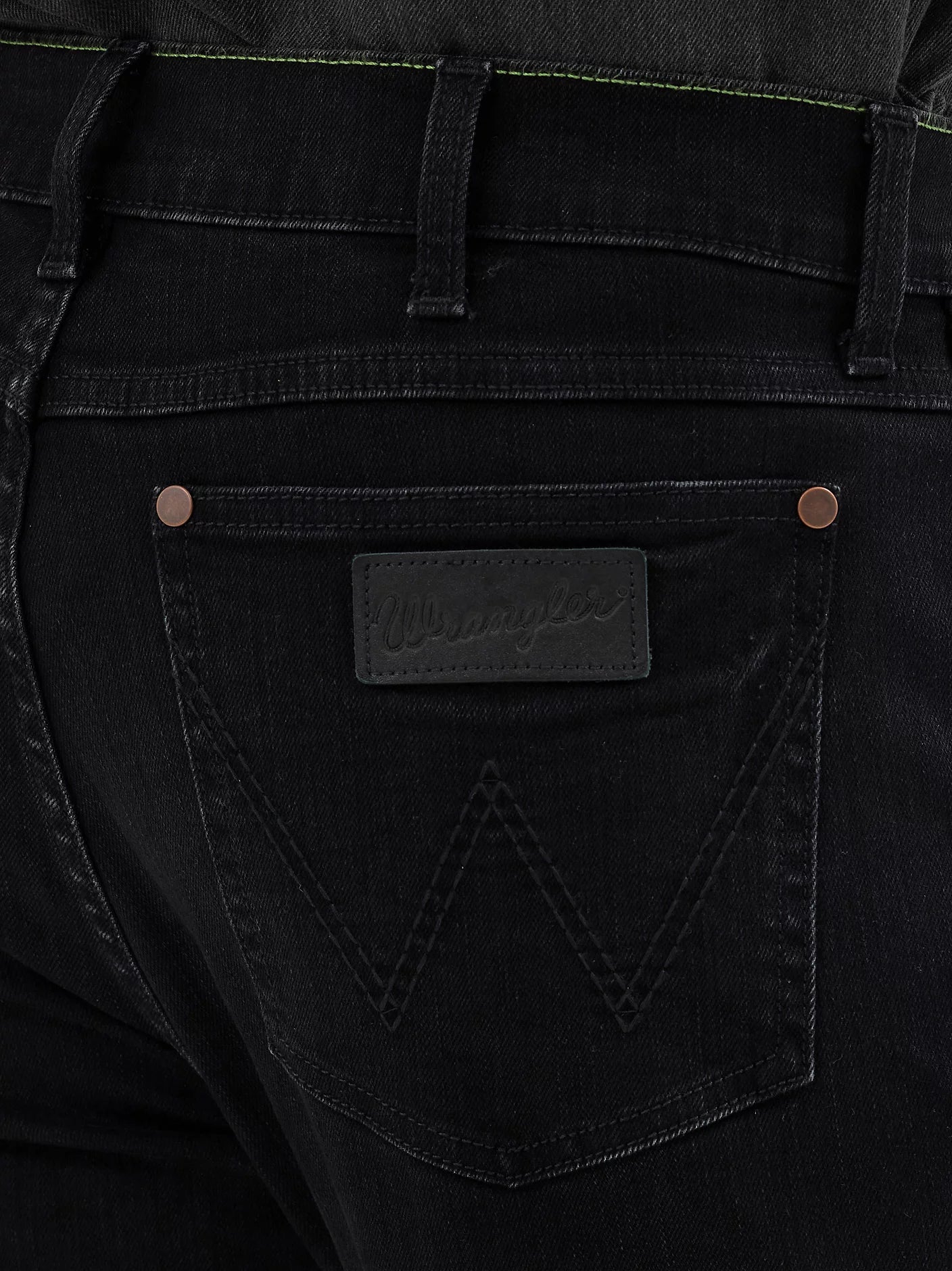 Men Wrangler - Retro Slim Fit Straight Jean (Blackwell) 112358240