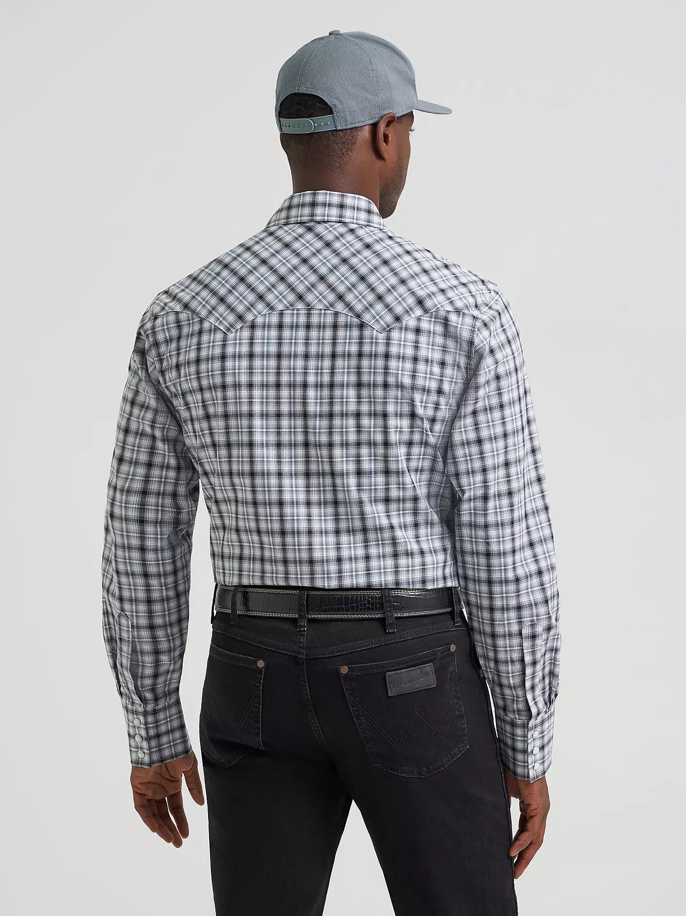 Wrangler Men - Retro Snap Shirt (Pine Black) 112374743
