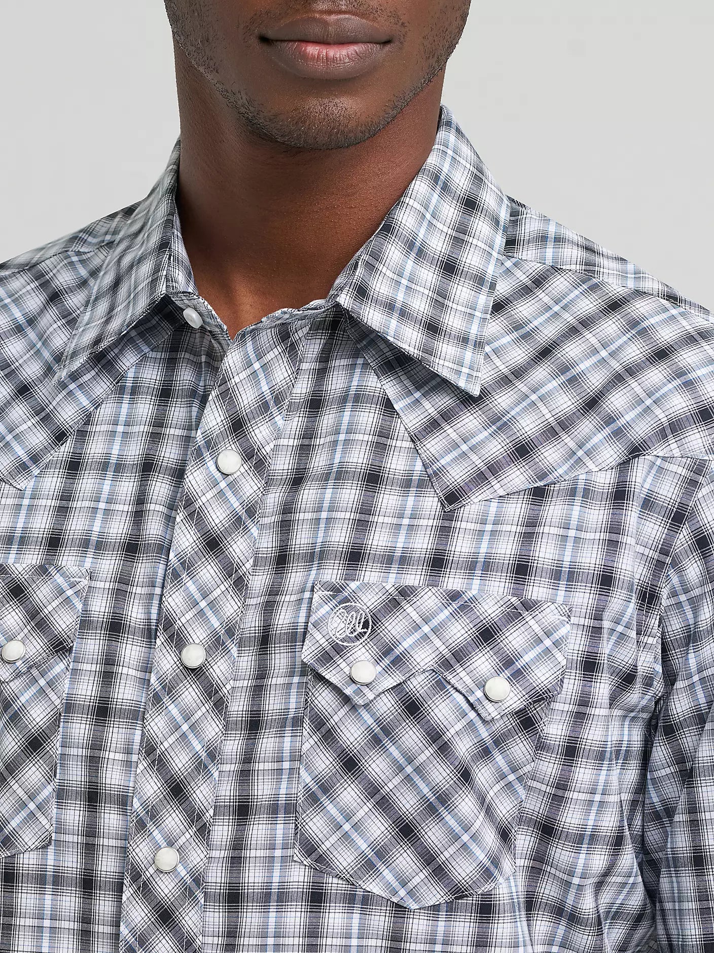 Wrangler Men - Retro Snap Shirt (Pine Black) 112374743