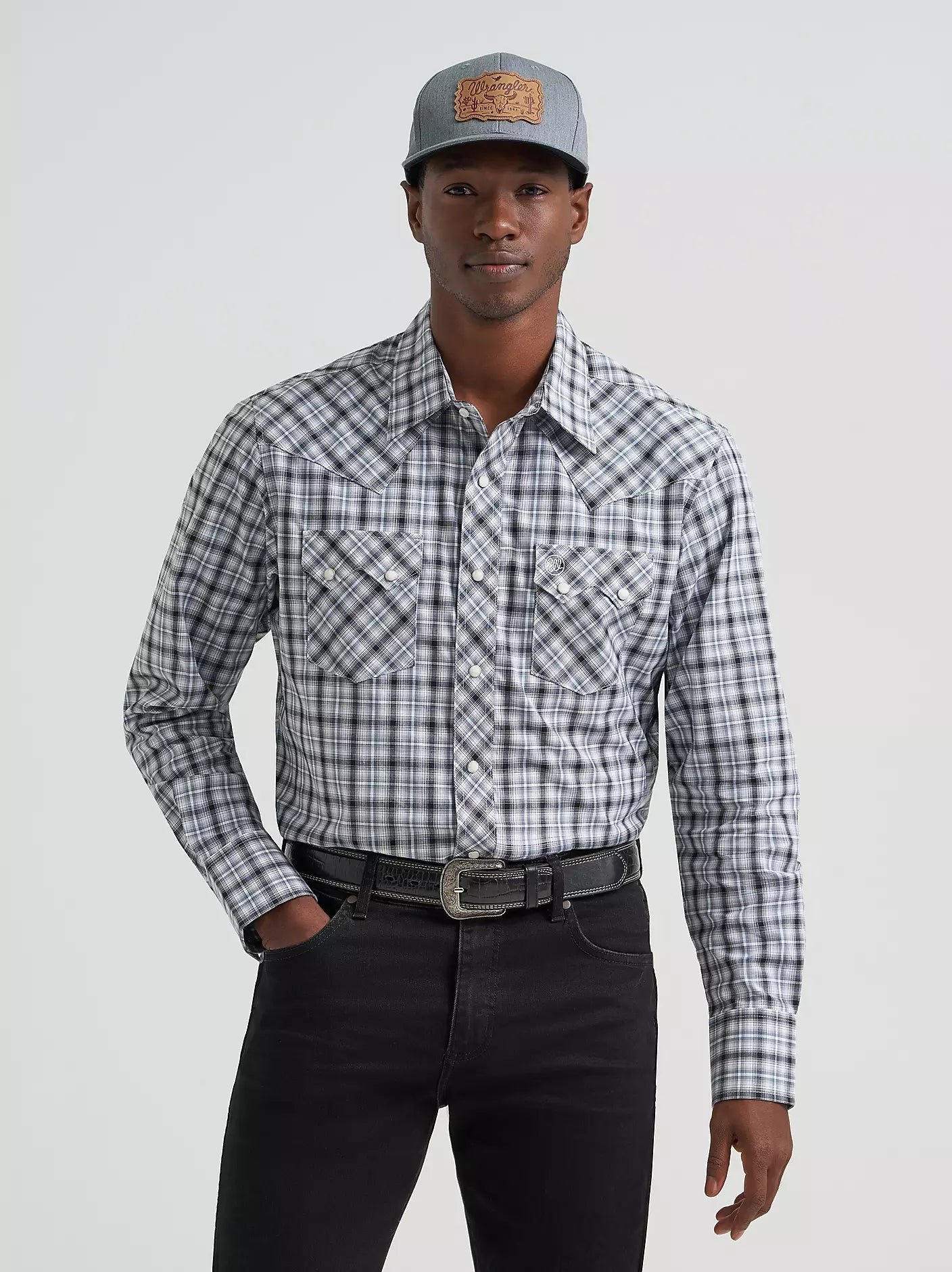 Wrangler Men - Retro Snap Shirt (Pine Black) 112374743