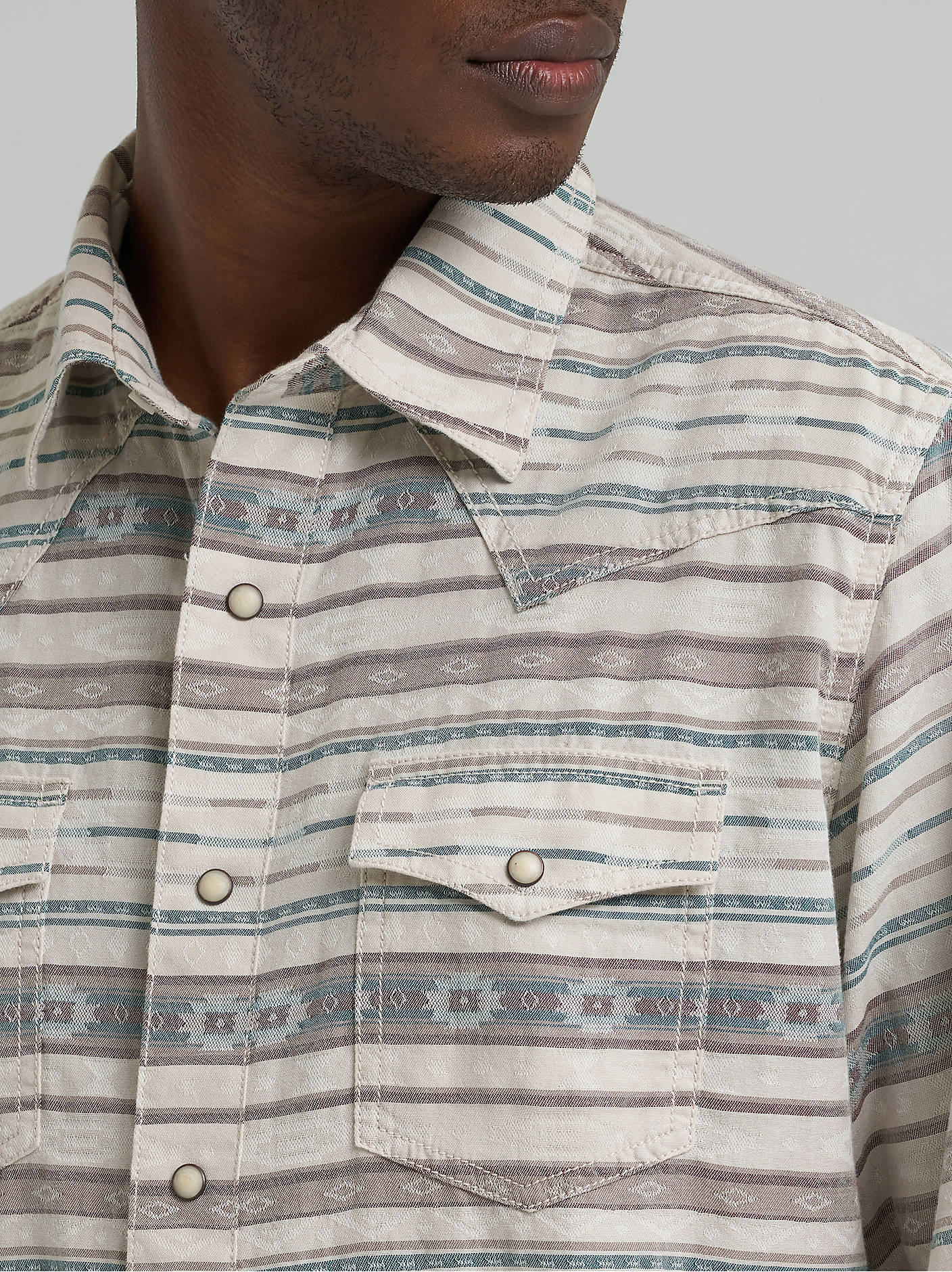 Wrangler Men - Premium Retro Snap Shirt (Neutral Serape) 112374977