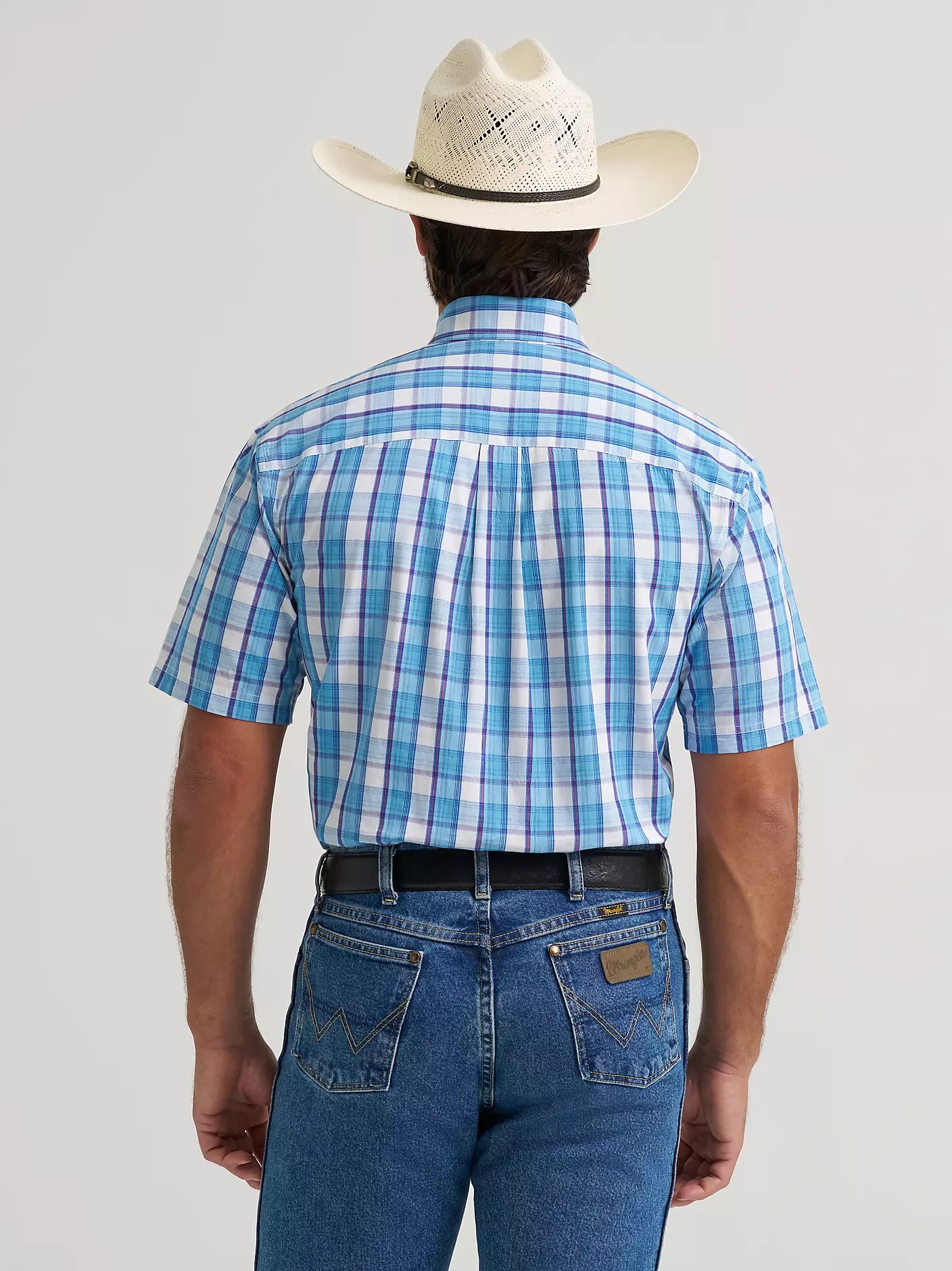 Wrangler Men - George Strait Short Sleeve (Big Blue Plaid) 112379060