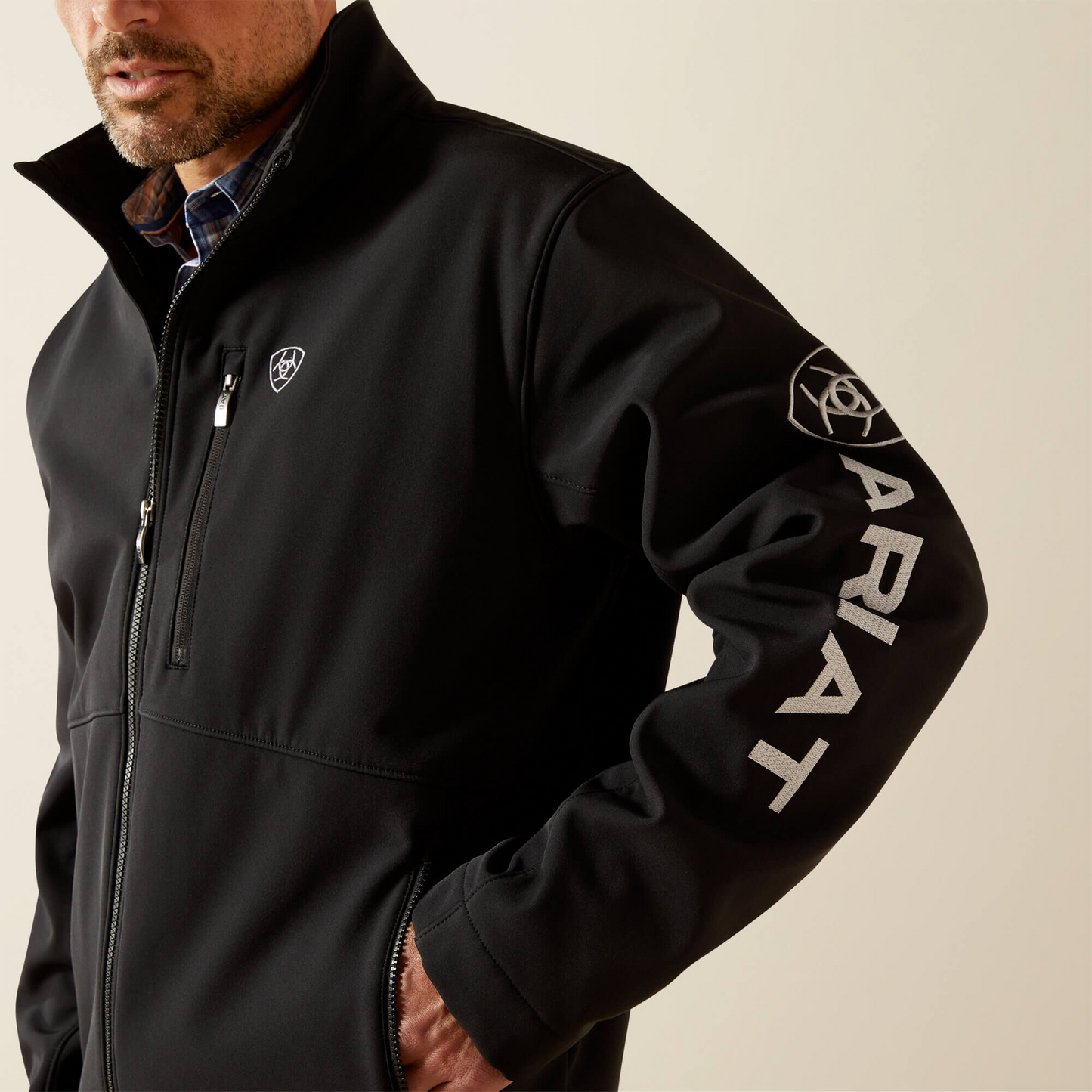 Ariat Men -  Logo Softshell Jacket (Black) 10062578