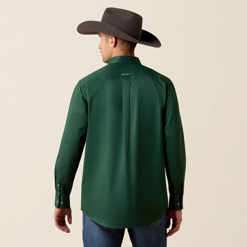 Ariat Men - Team Logo Twill Classic Fit Shirt (Pineneedle Green) 10079291