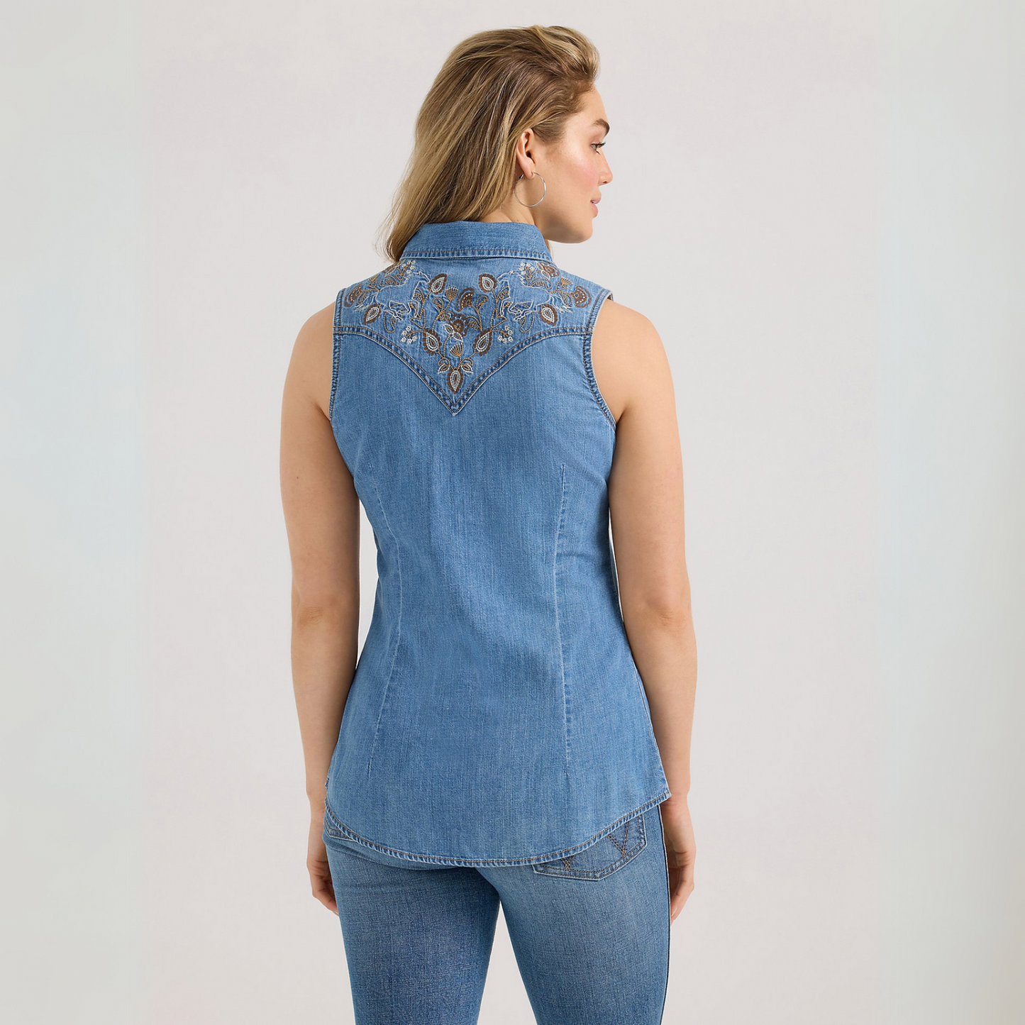 Wrangler Women - Embellished Sleeveless Shirt (Denim) 112361174