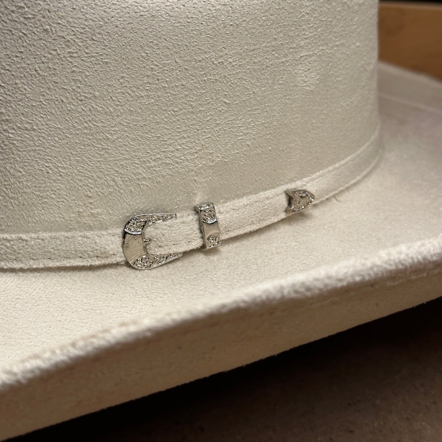 Summit - Suede Silverton Hat (Bone)