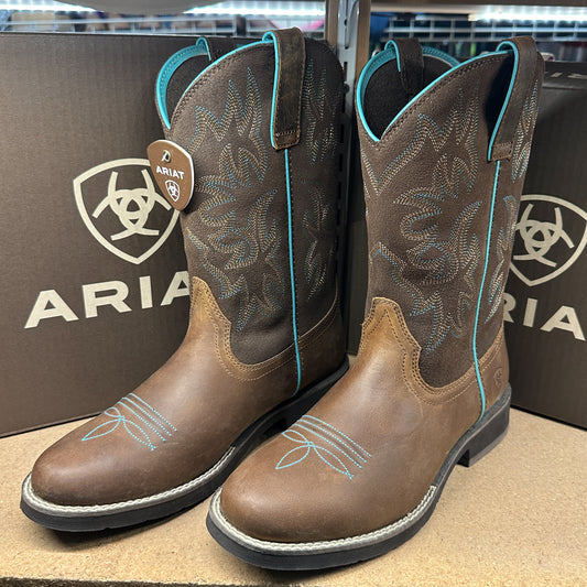 Ariat Women - Delilah Round Toe (Distressed Brown) 10021457