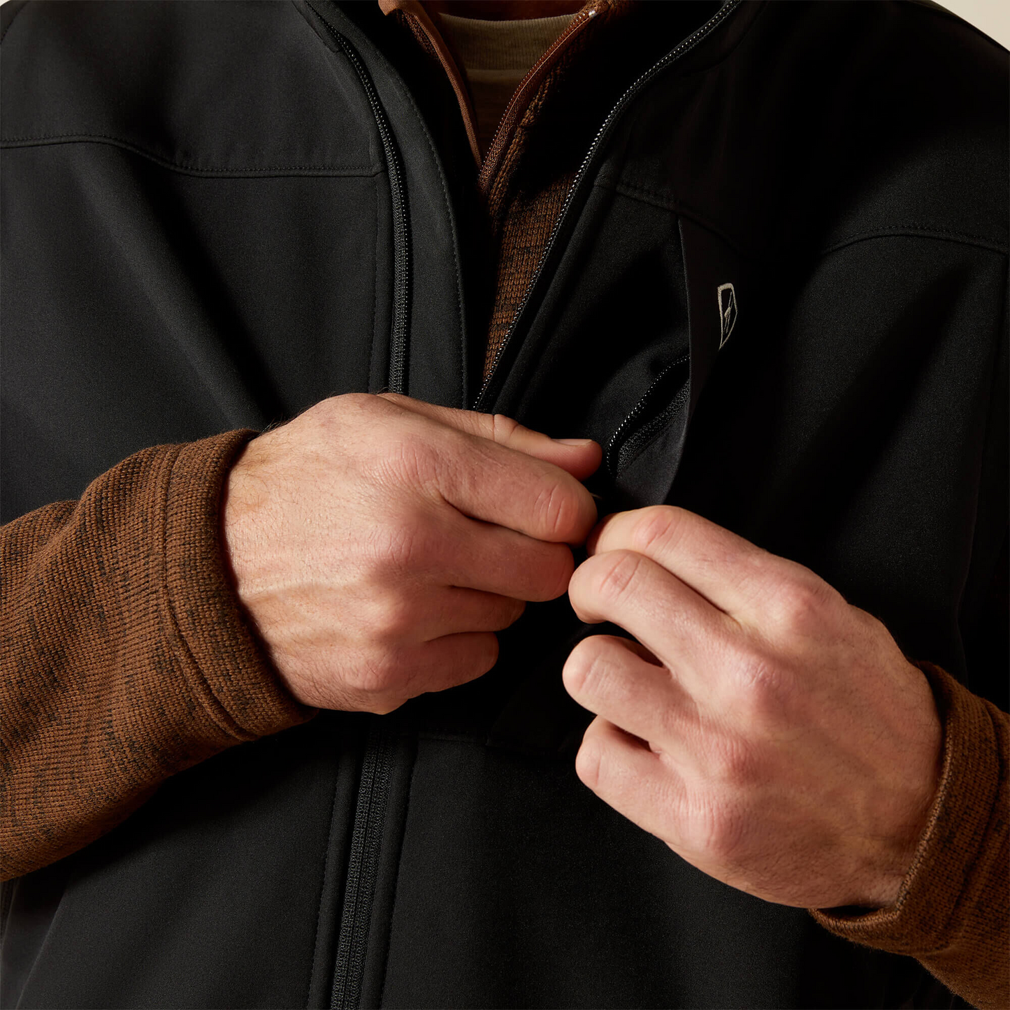 Ariat Men -  Vernon Softshell Vest (Black) 10062600