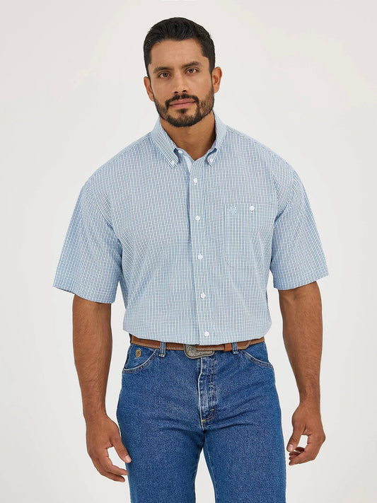 Wrangler Men - George Strait Short Sleeve (Blue Plaid) 112365407