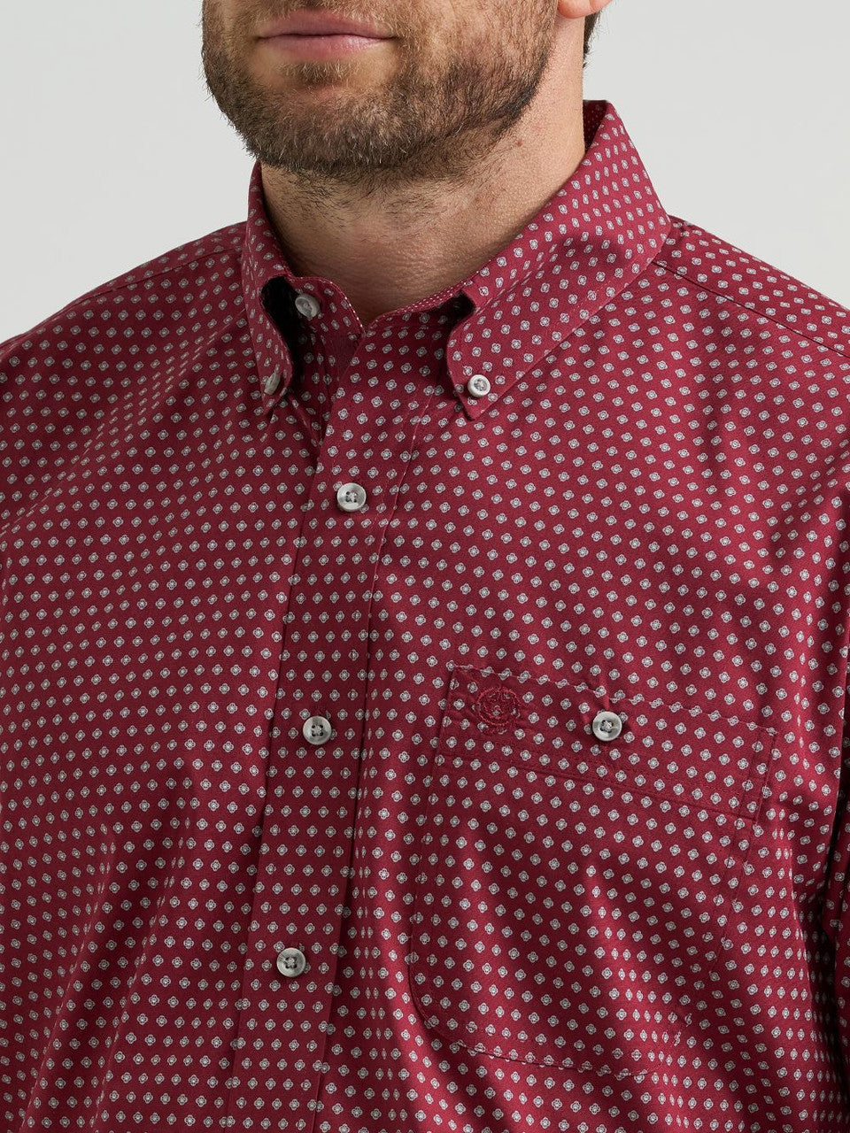 Wrangler Men - George Strait Button Down (Burgundy Dot) 112369639