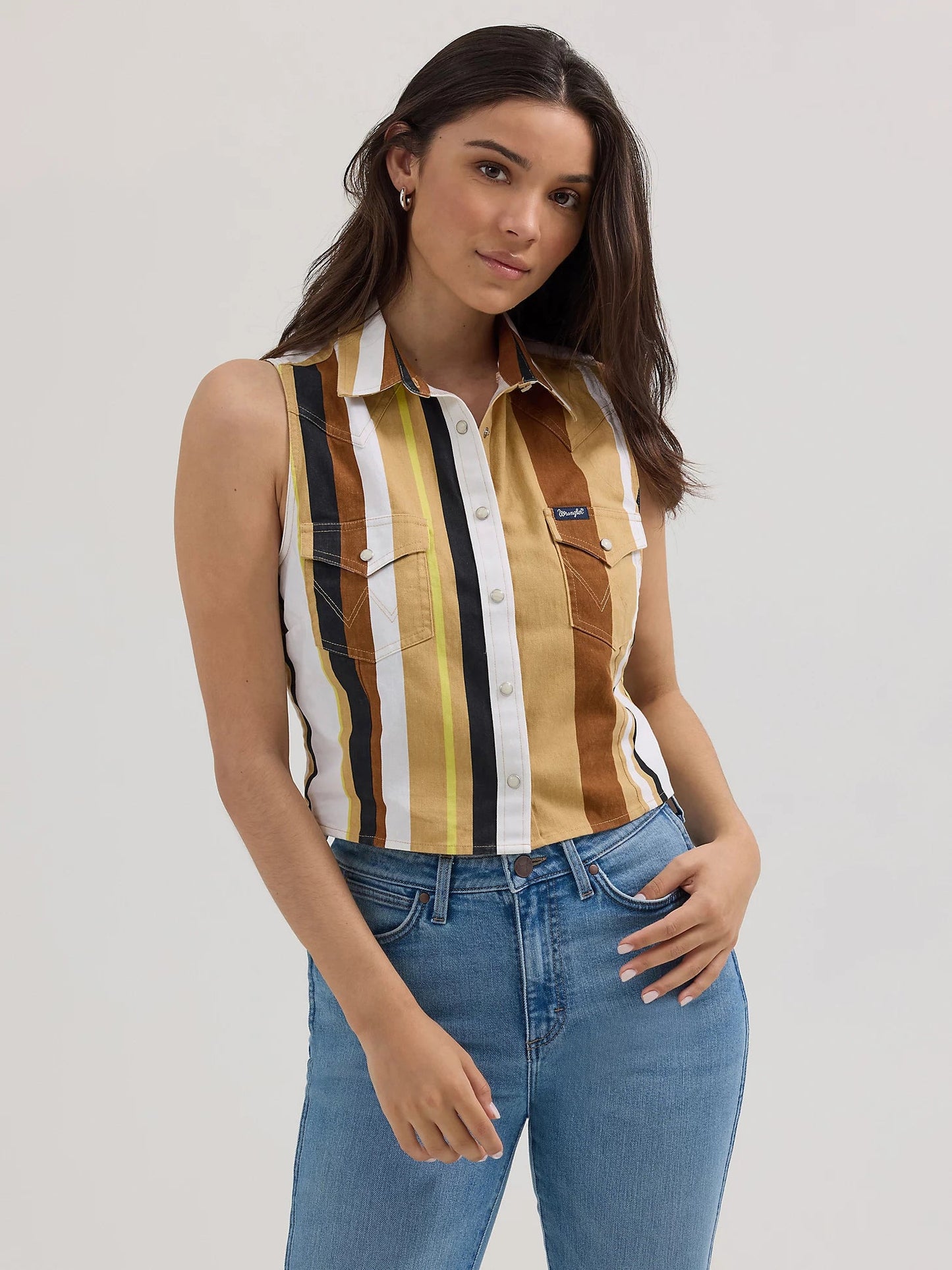 Wrangler Women - Brushpopper Western sleeveless Shirt (Tan) 112362282