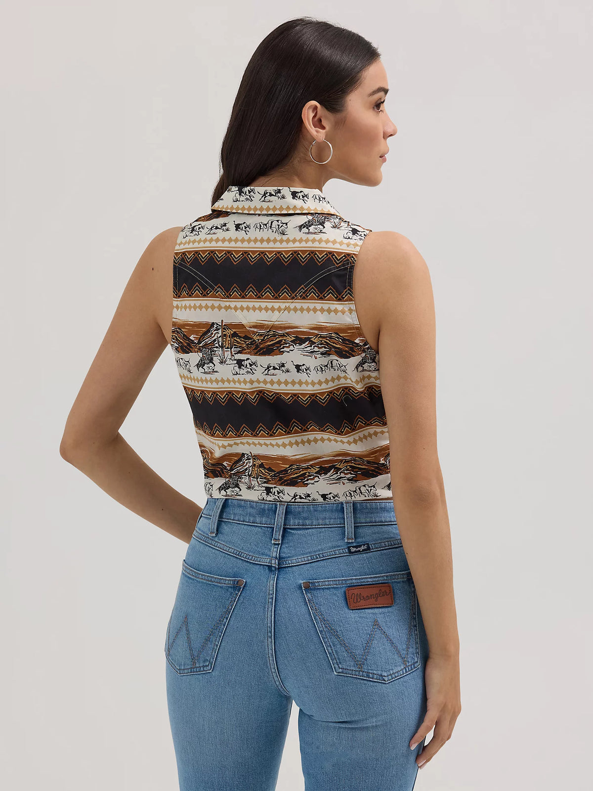 Wrangler Women - Sleeveless Tie Front Shirt (Southwestern print) 112364364